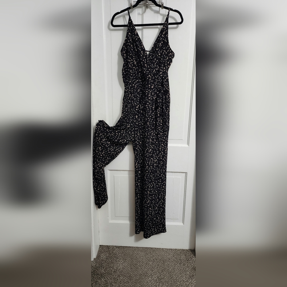 NWT - Kaileigh Black and White Patterned Jumpsuit - Picture 4 of 4